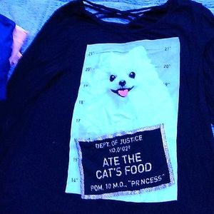 Black shirt with a Pomeranian